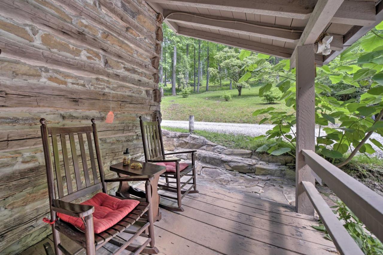Historic Cabin Grill And Hiking Trail Access! Bryson City Exterior photo